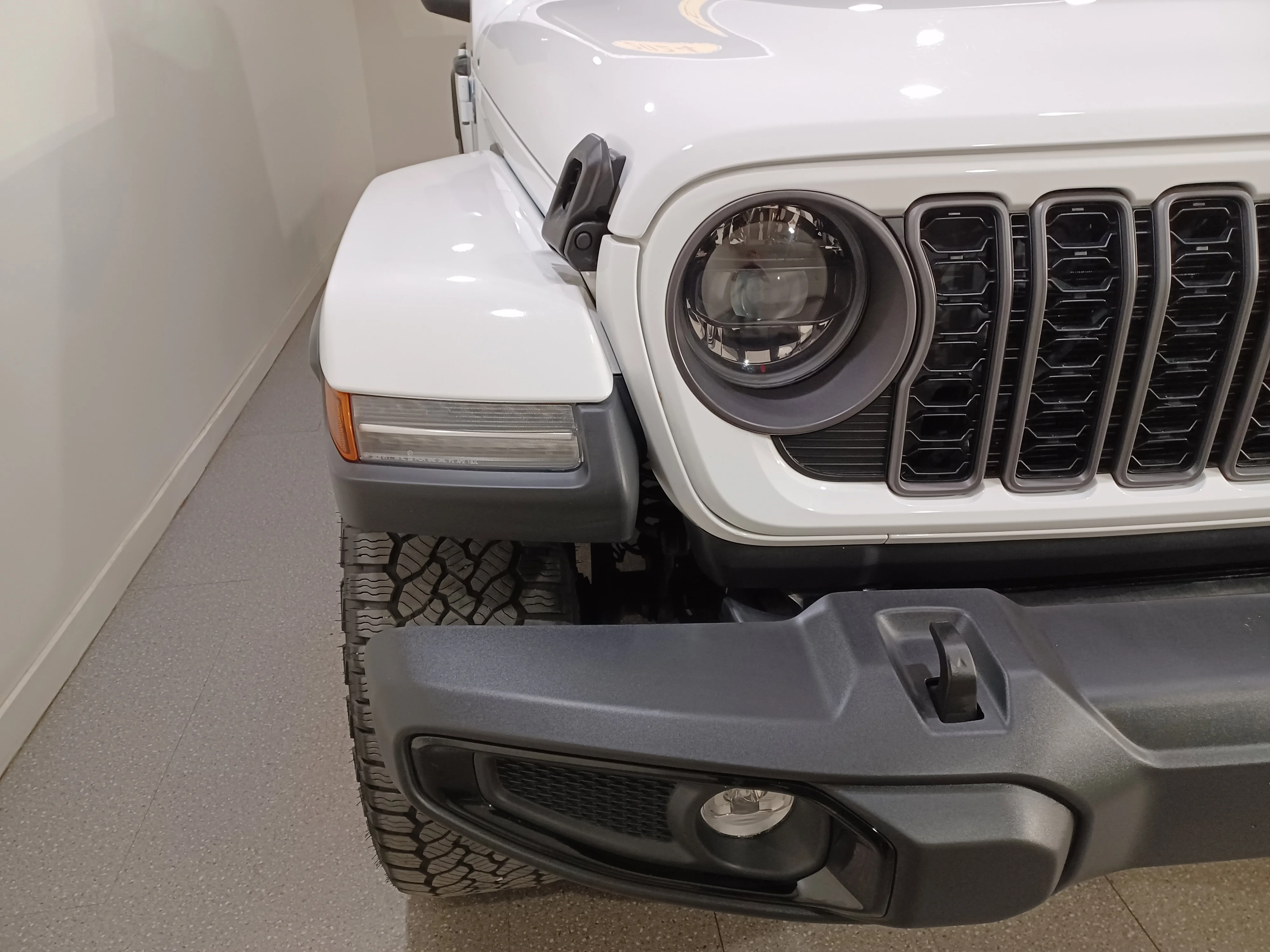 Certified Used 2024 White Jeep Sport 4x4 Nighthawk*Adaptive Cruise | Remote Start | Htd Seats | Htd Wheel image 4