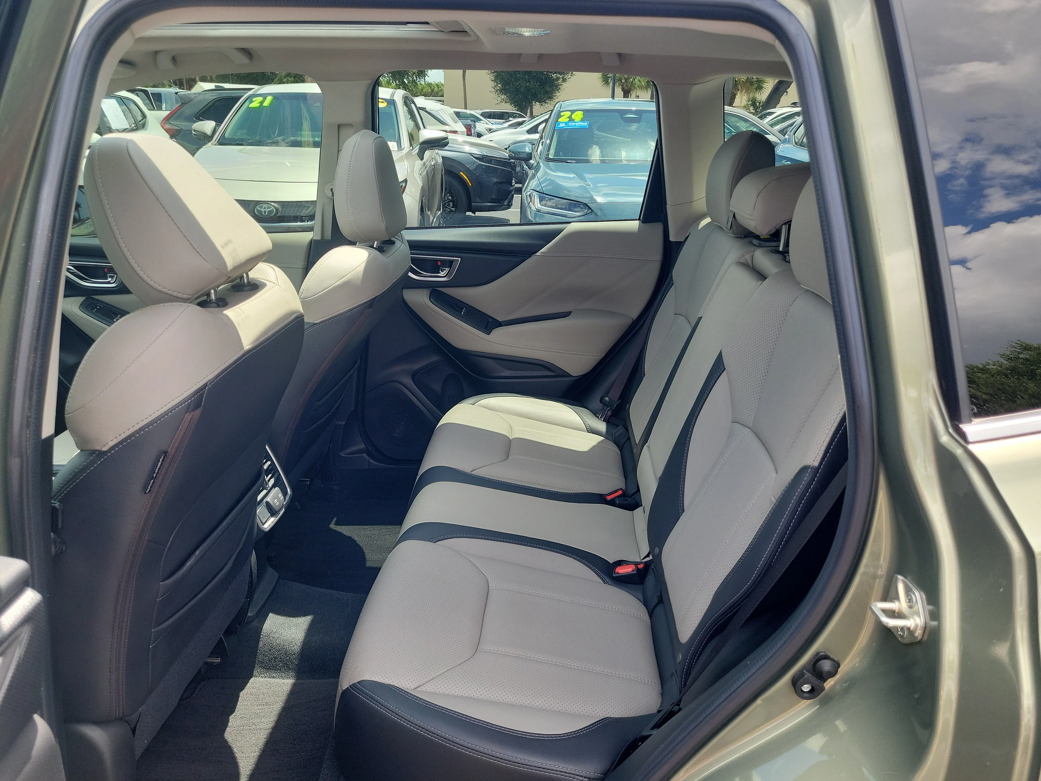 Used 2021 Jasper Green Metallic Subaru Limited image 16