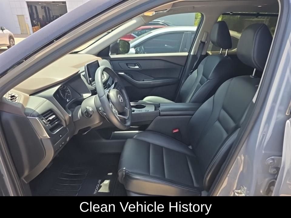 Used 2023 Gray Nissan SV image 4