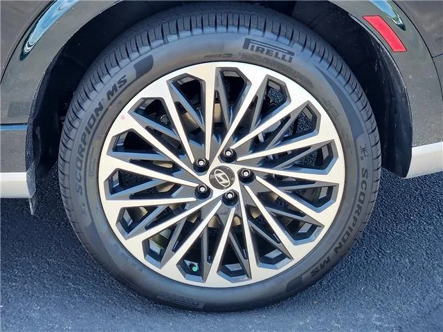 New 2026 Robust Emerald Pearl Hyundai Calligraphy image 7