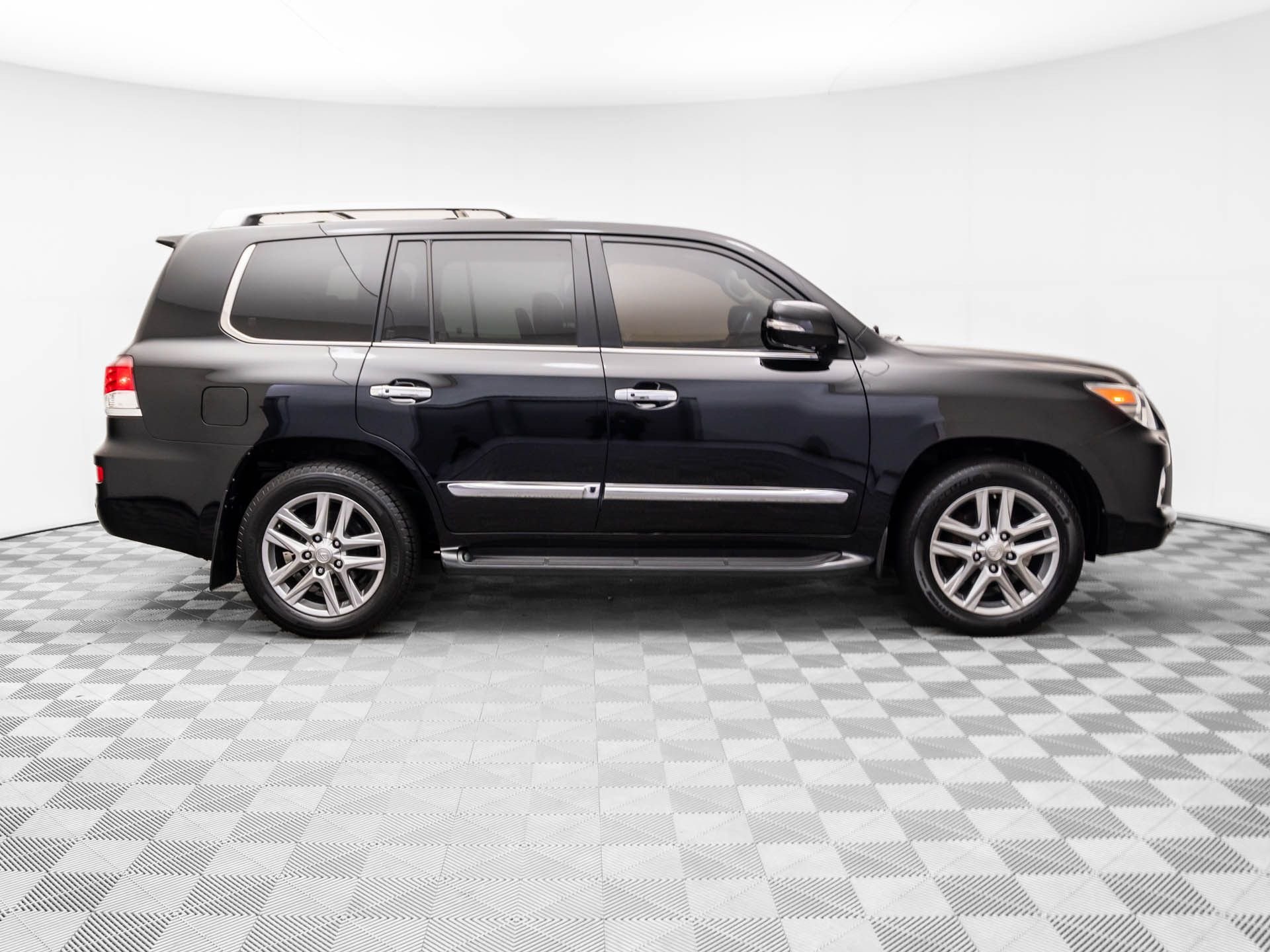 Used 2014 Black Lexus 570 image 8