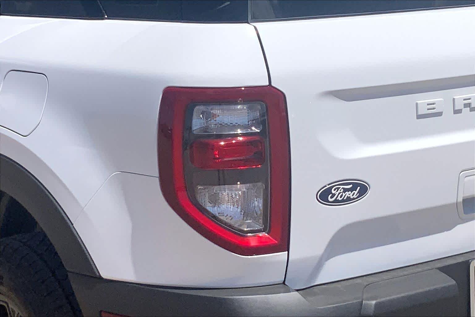 New 2026 Oxford White Ford Badlands® image 14