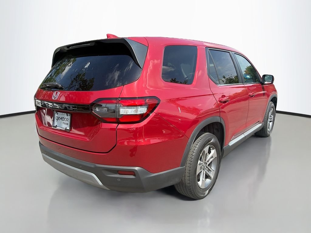 Used 2023 Radiant Red Metallic II Honda EX-L 7 Passenger image 5