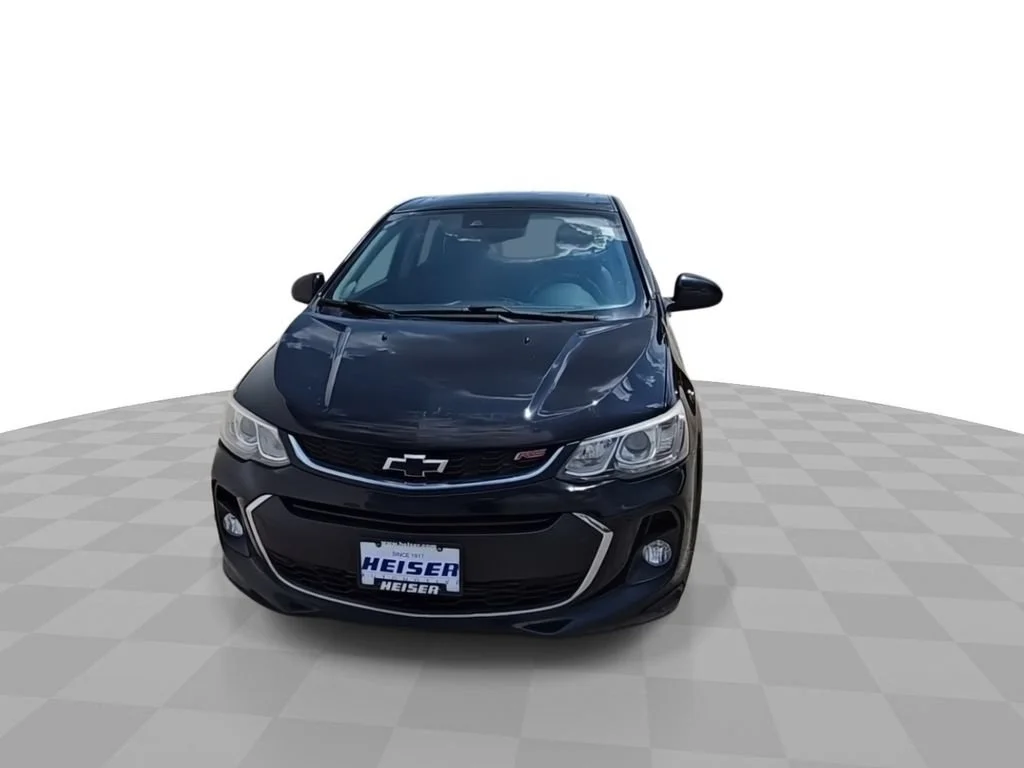 Used 2018 MOSAIC BLACK METALLIC Chevrolet Premier image 3