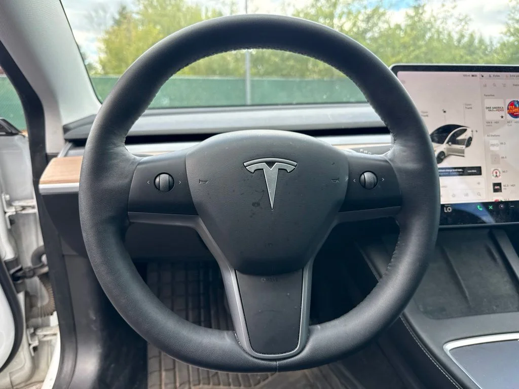 Used 2021 Pearl White Multi-Coat Tesla Standard Range Plus image 10