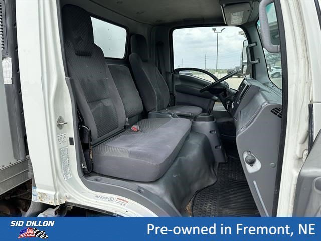 Used 2015 White Isuzu BLACK image 5