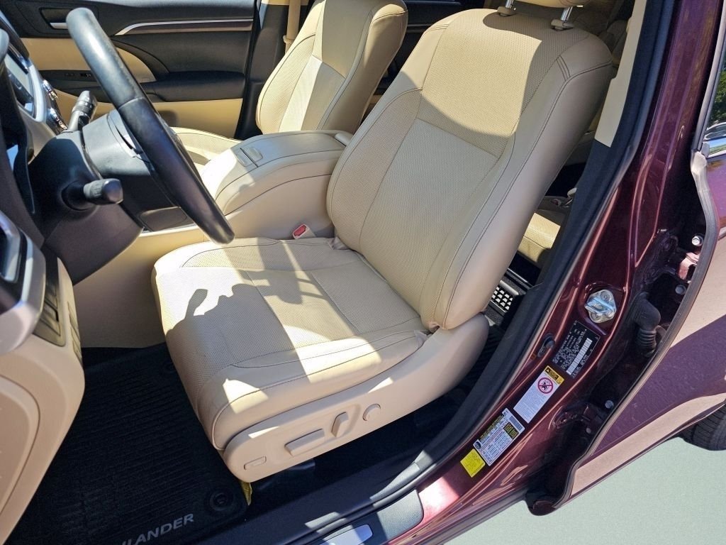 Used 2015 Mica Toyota Limited Platinum image 6