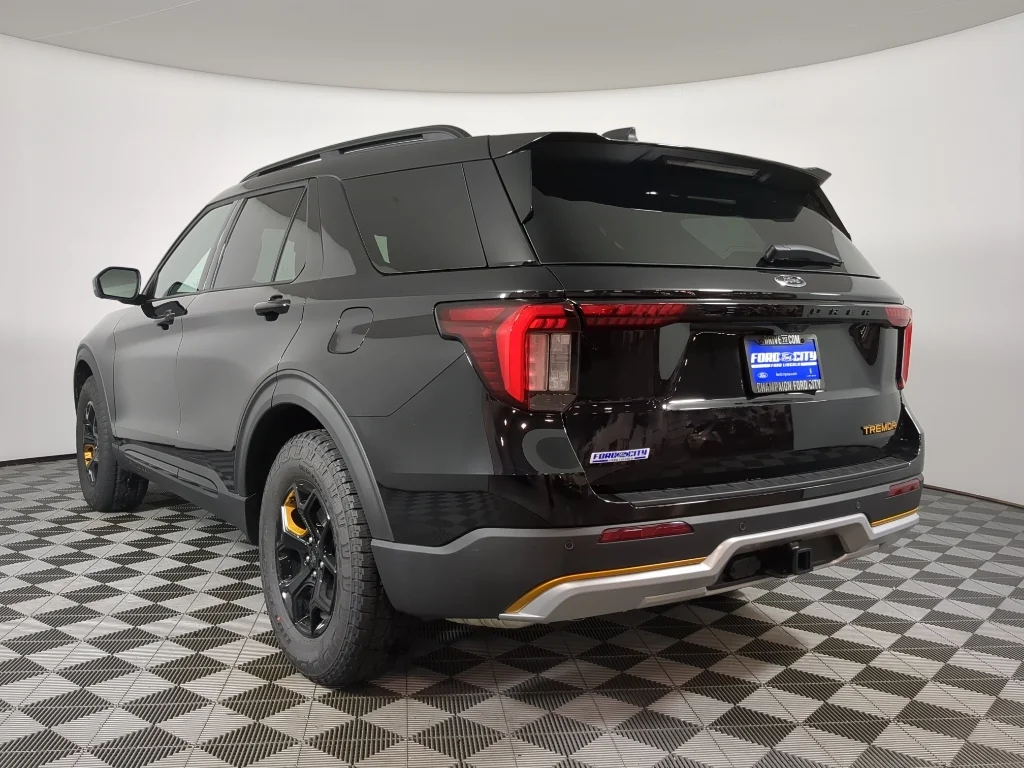 New 2026 Agate Black Metallic Ford Tremor® image 6