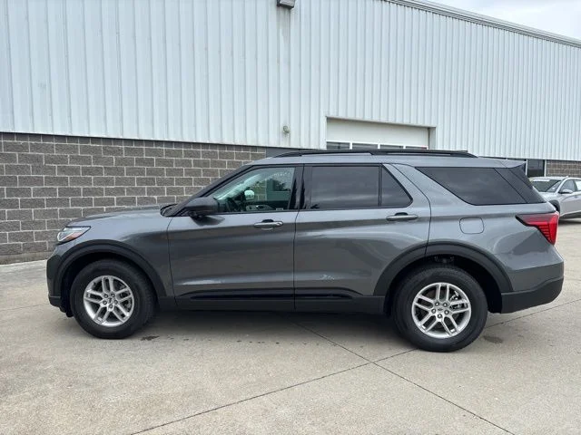 New 2026 Carbonized Gray Metallic Ford Active image 9