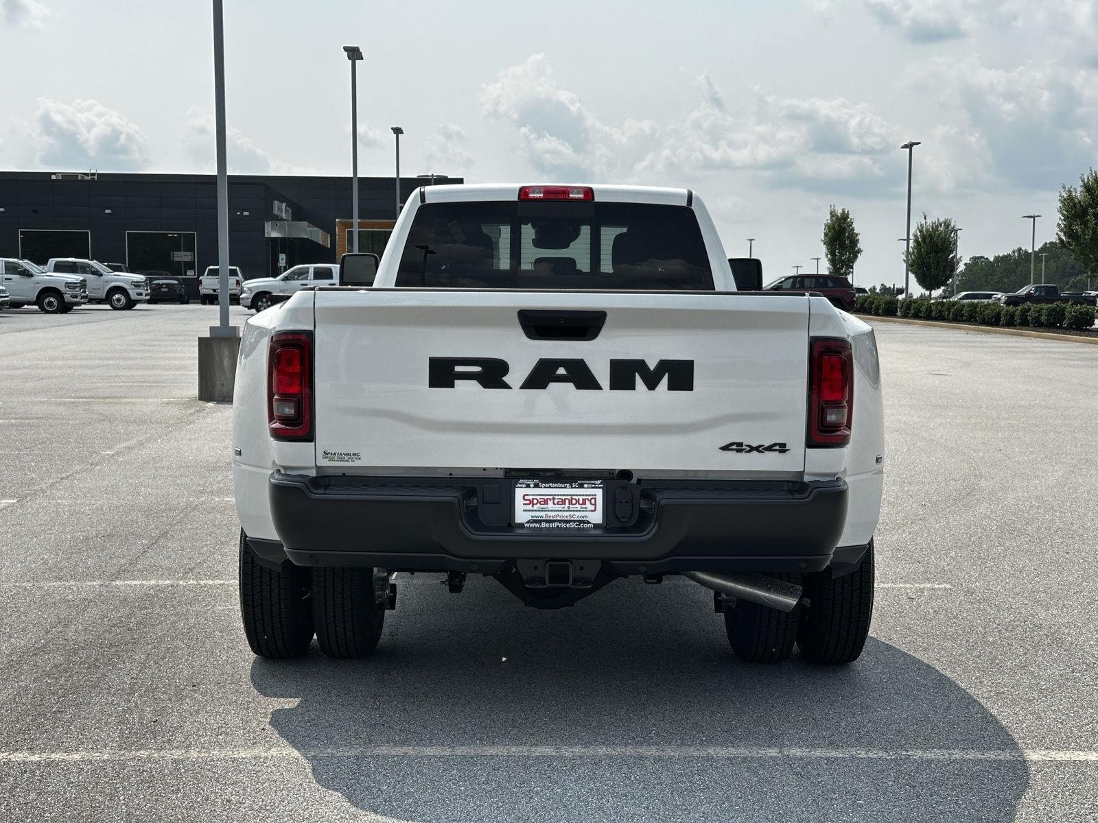 New 2026 Bright White Clear-Coat Exterior Paint RAM Tradesman image 8