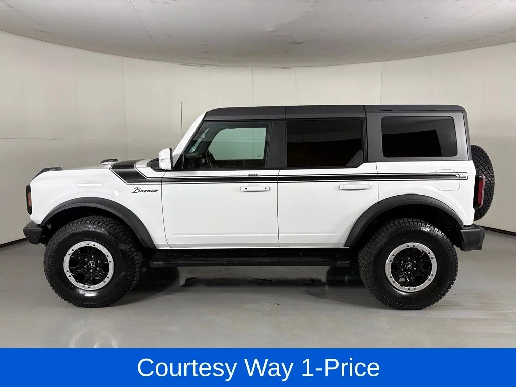 Used 2022 White Ford Outer Banks image 6