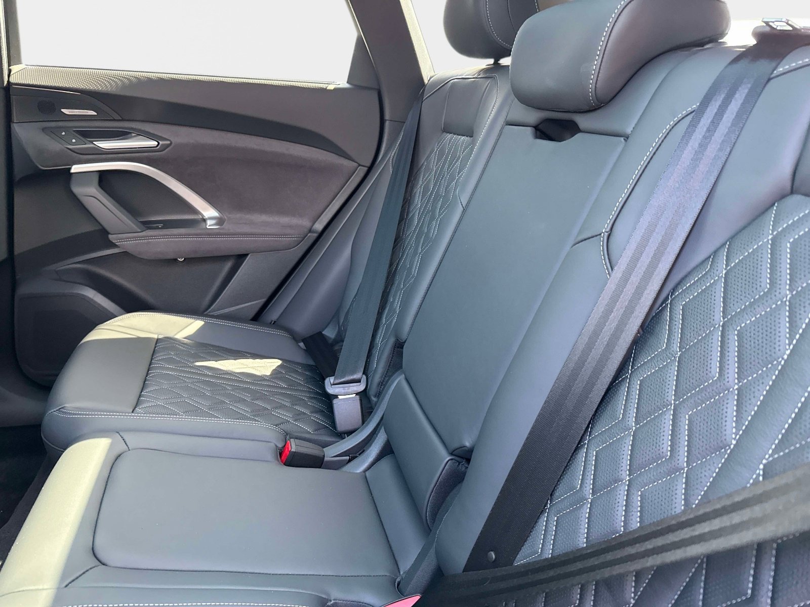 New 2026 Daytona Gray Pearl Effect Audi Premium Plus image 12