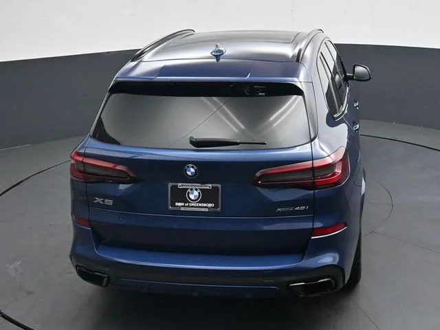 Used 2021 Blue BMW xDrive40i image 31