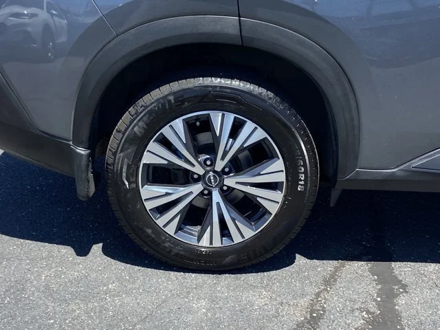 Certified Used 2022 Gun Metallic Nissan SV image 9