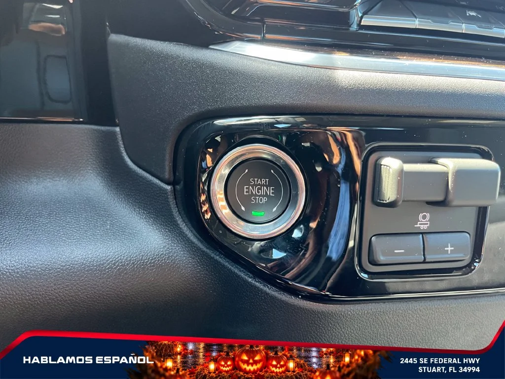 New 2026 Summit White GMC Elevation image 28