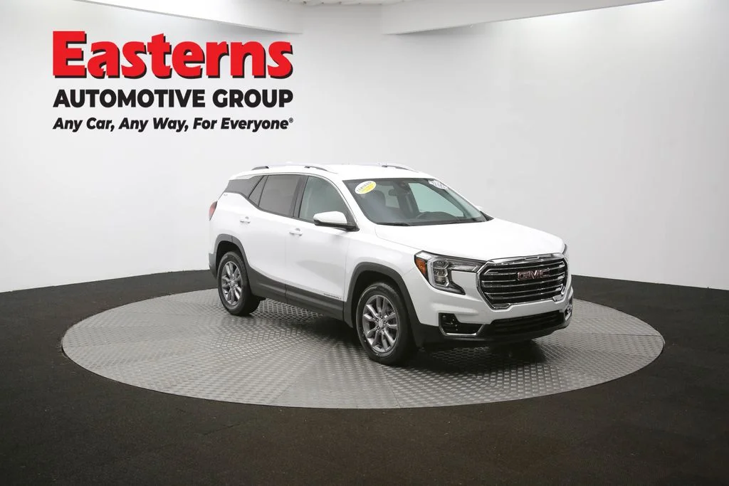 Used 2024 White GMC SLT image 49