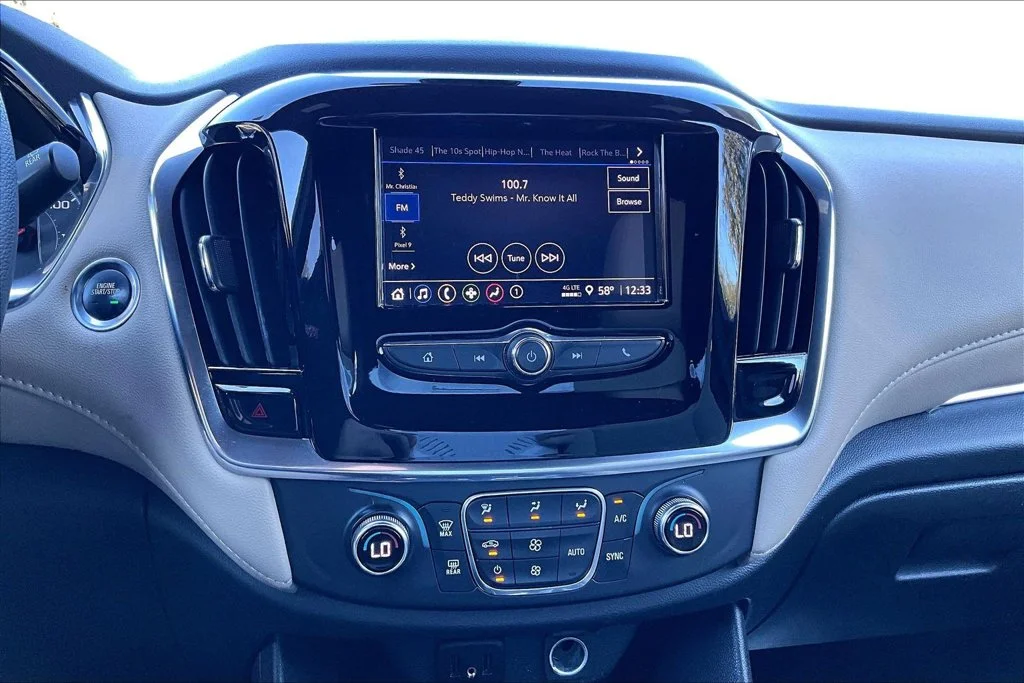 Used 2022 White Chevrolet LS image 18