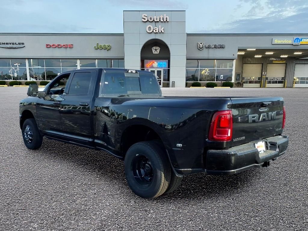New 2027 Diamond Black Crystal Pearlcoat RAM Laramie image 4