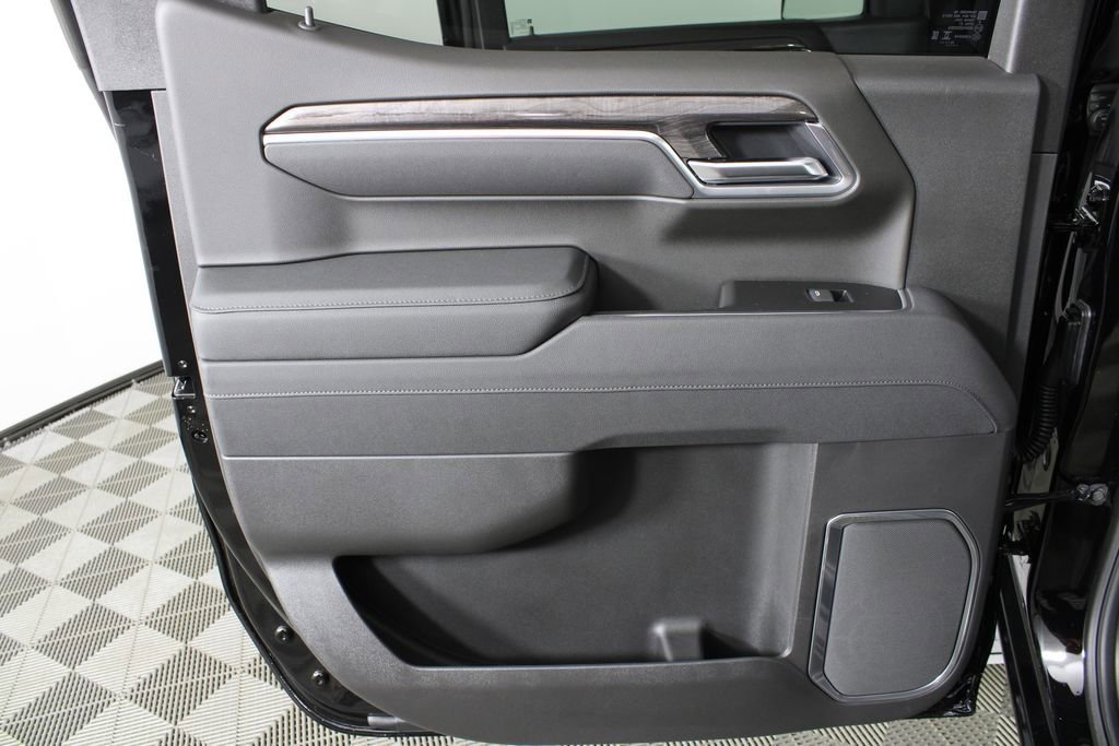 2026 Chevrolet Silverado 1500 LTZ - Photo 11