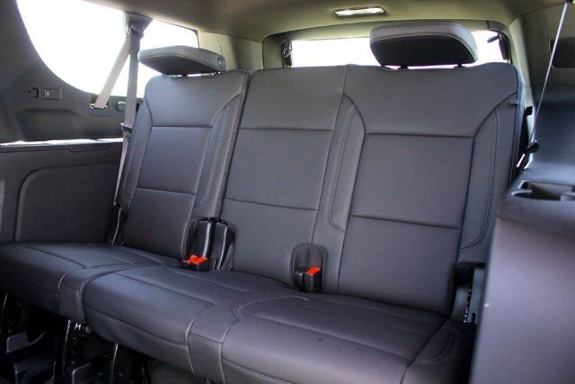 2026 Chevrolet Suburban LT - Photo 20