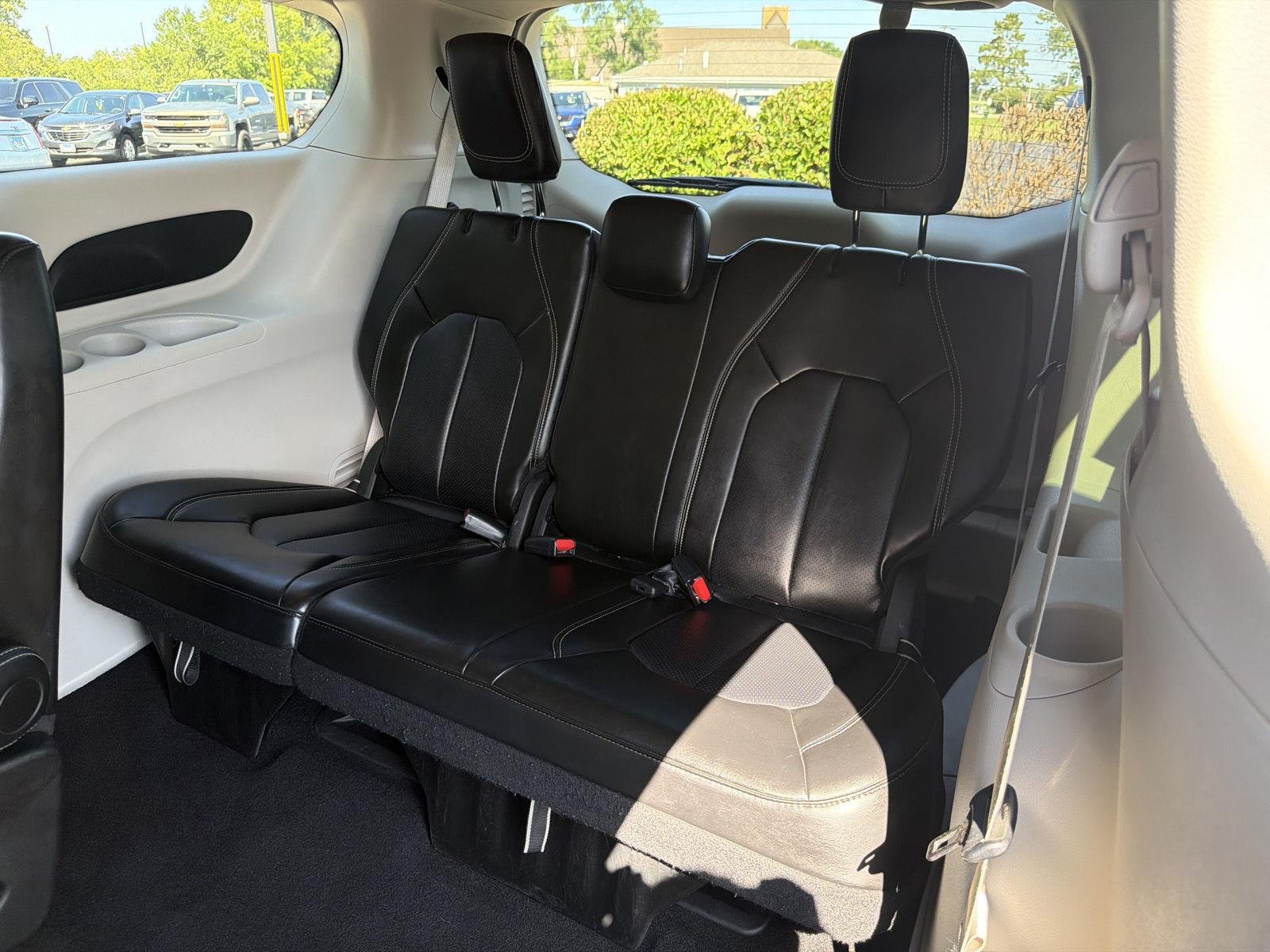 2024 Chrysler Pacifica Touring L - Photo 39