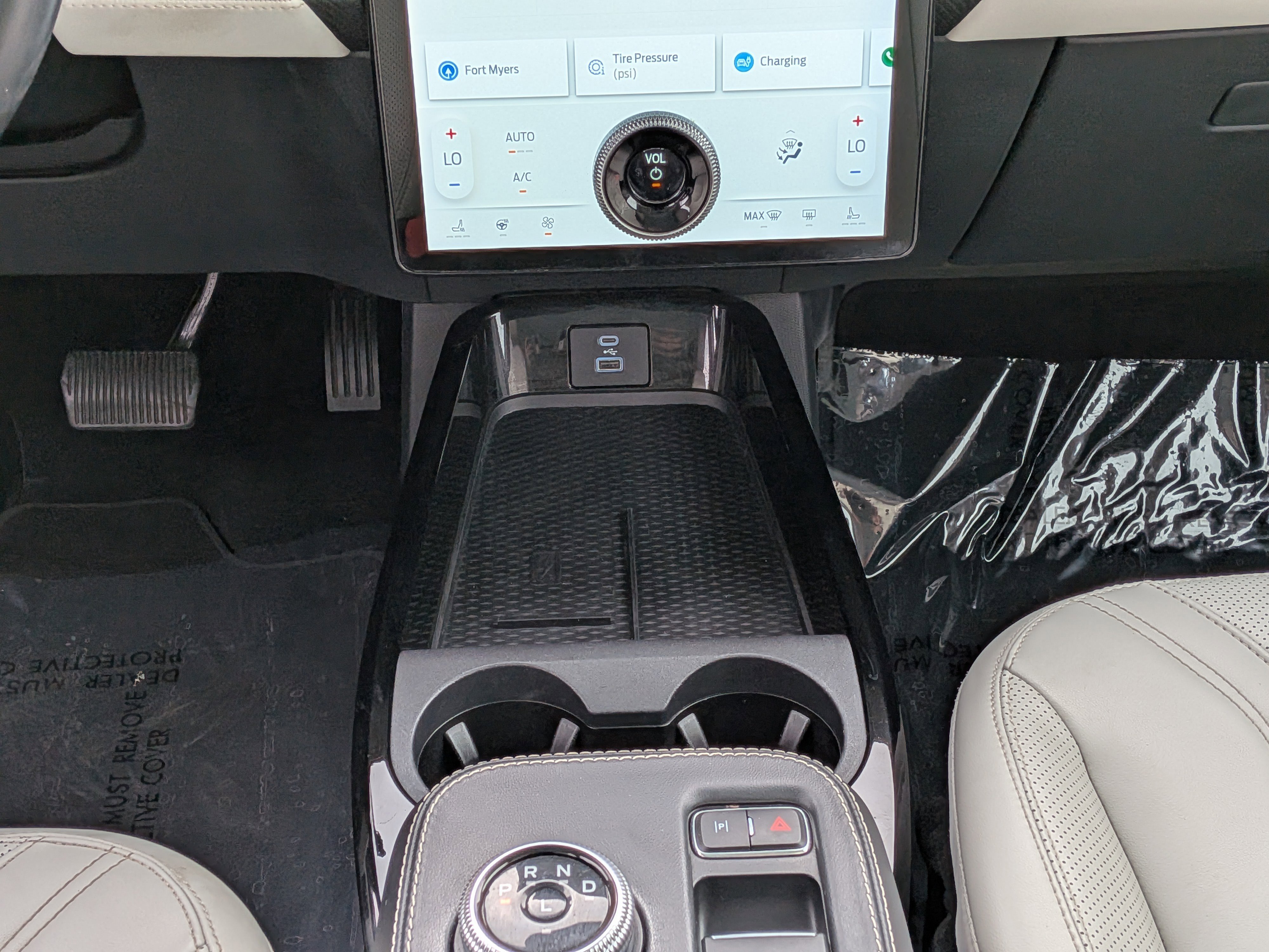 2022 Ford Mustang Mach-E Premium RWD - Photo 21