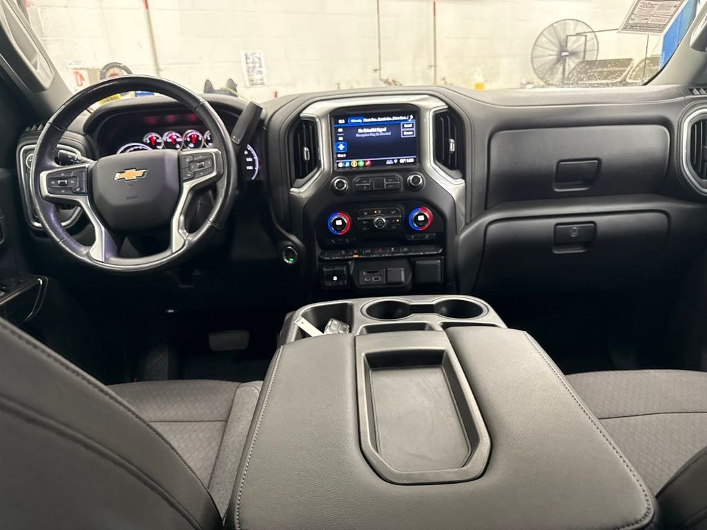 Used 2019 Gray Chevrolet LT image 17