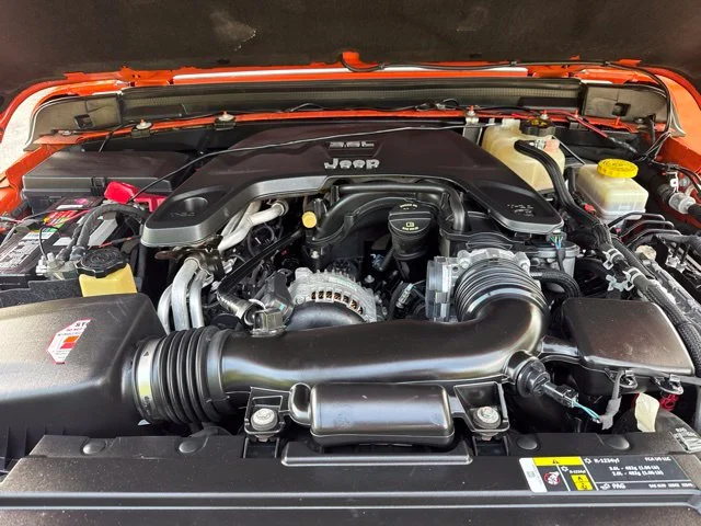 Used 2018 Orange Jeep Unlimited Sport S image 17
