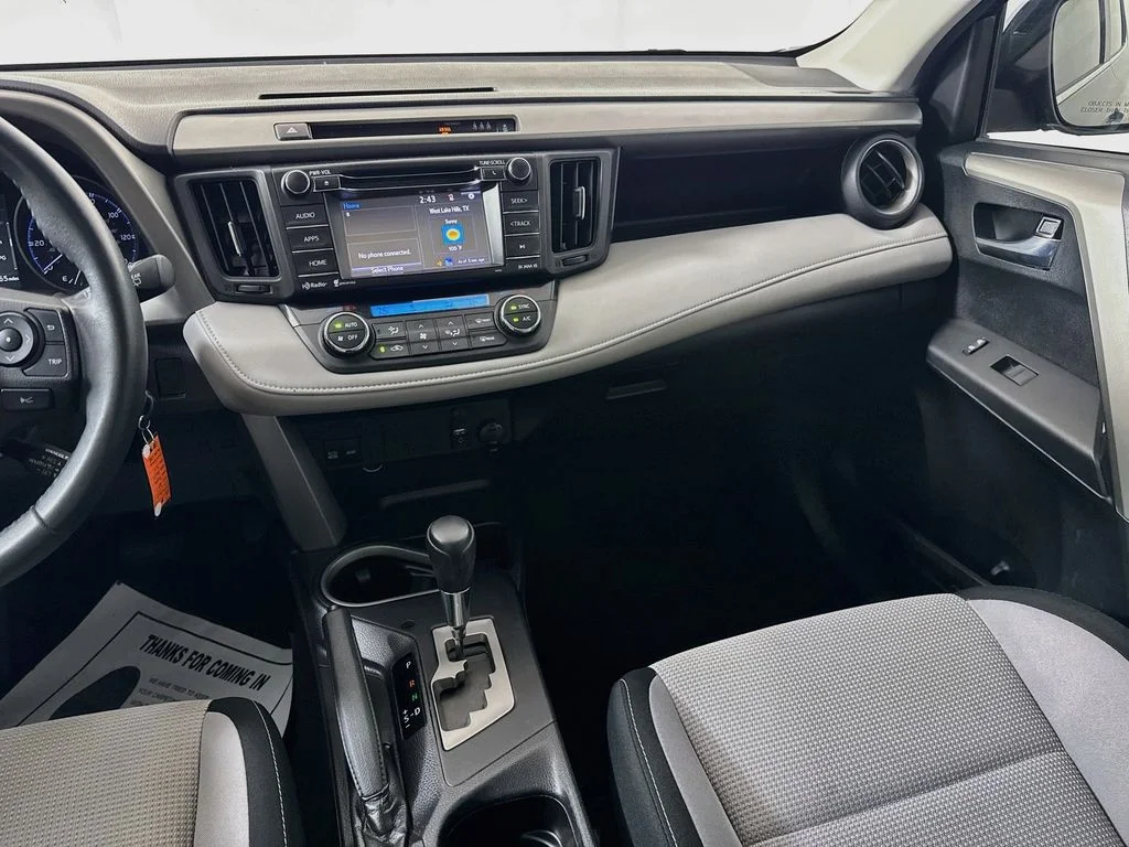 Used 2017 Gray Toyota XLE image 28