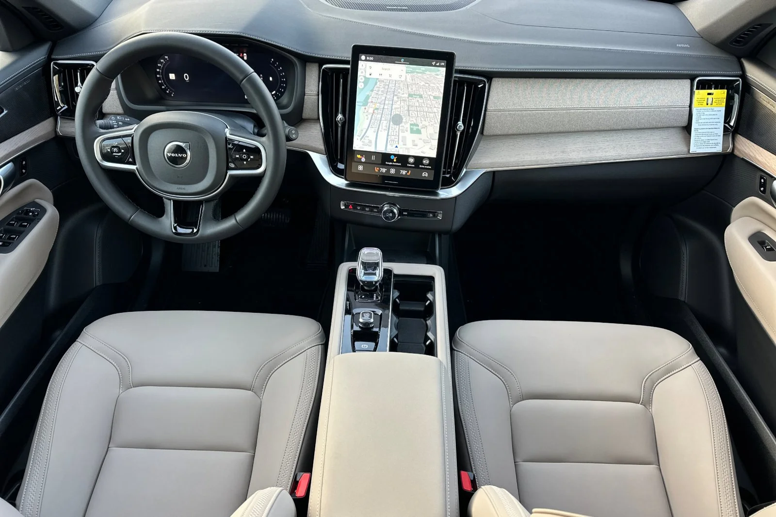 2026 Volvo XC90 Plus - Photo 10