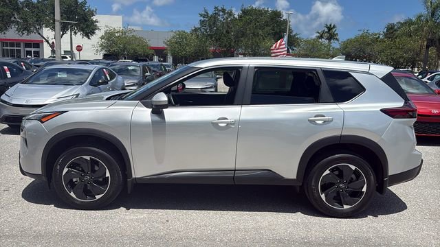 Used 2025 Brilliant Silver Metallic Nissan SV image 4