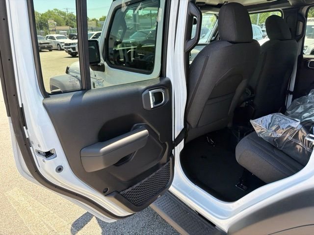 New 2026 Bright White Clear-Coat Exterior Paint Jeep Sport S image 10