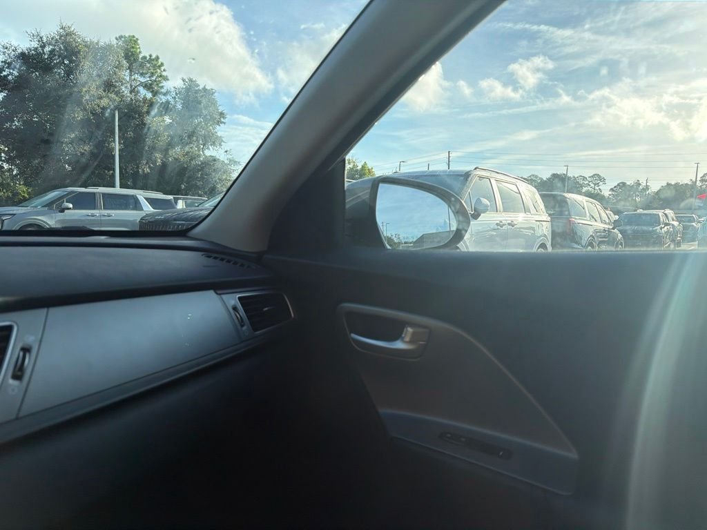 Used 2018 Metal Stream Kia LX image 15