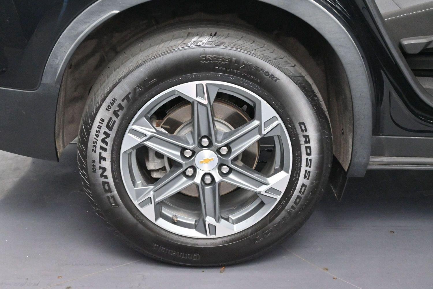 Used 2023 BLACK Chevrolet LT image 36
