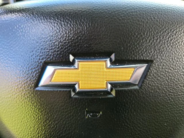 Used 2025 Gray Chevrolet LT image 33