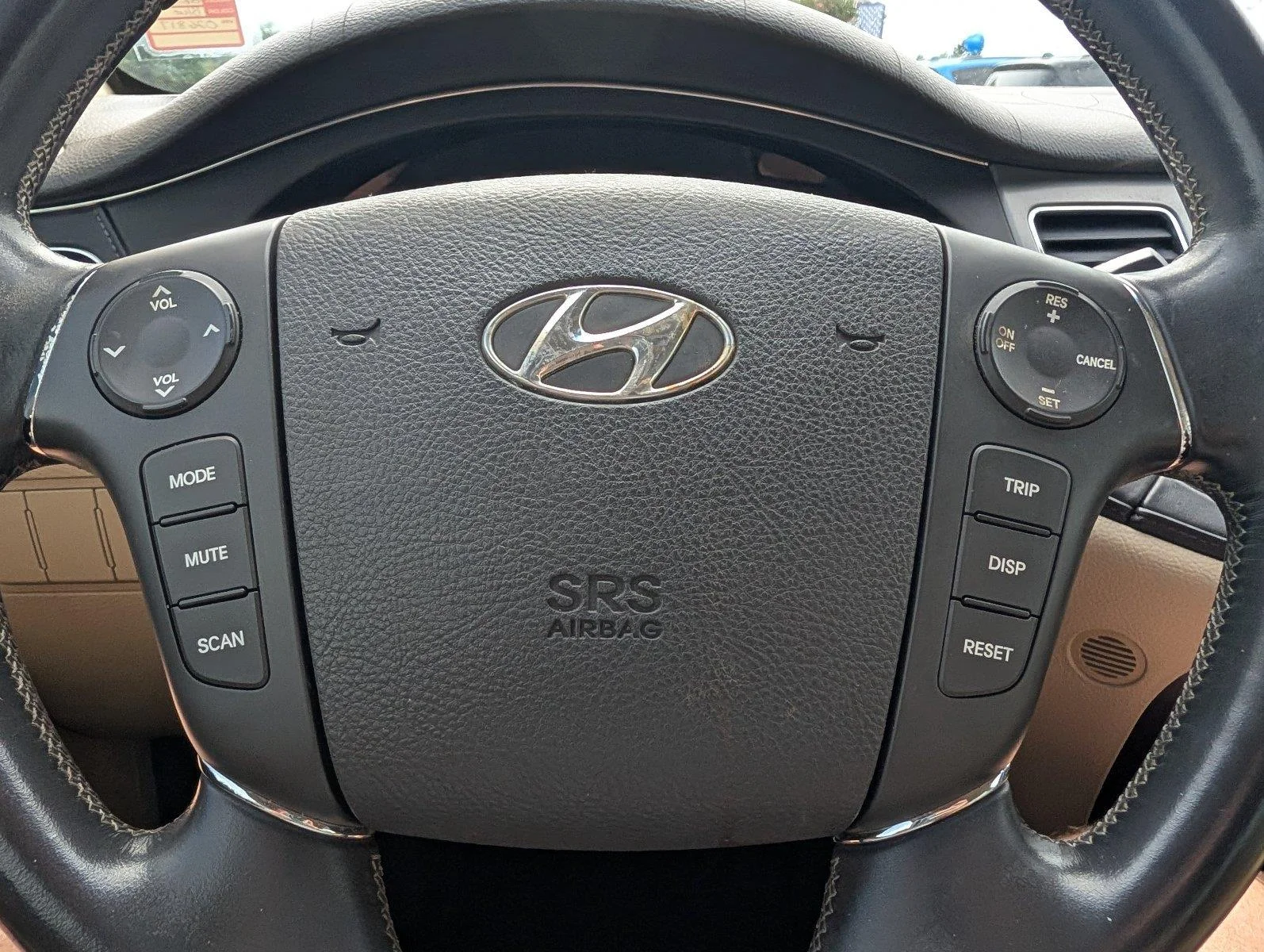 Used 2009 Sterling Blue Metallic Hyundai 3.8L image 22