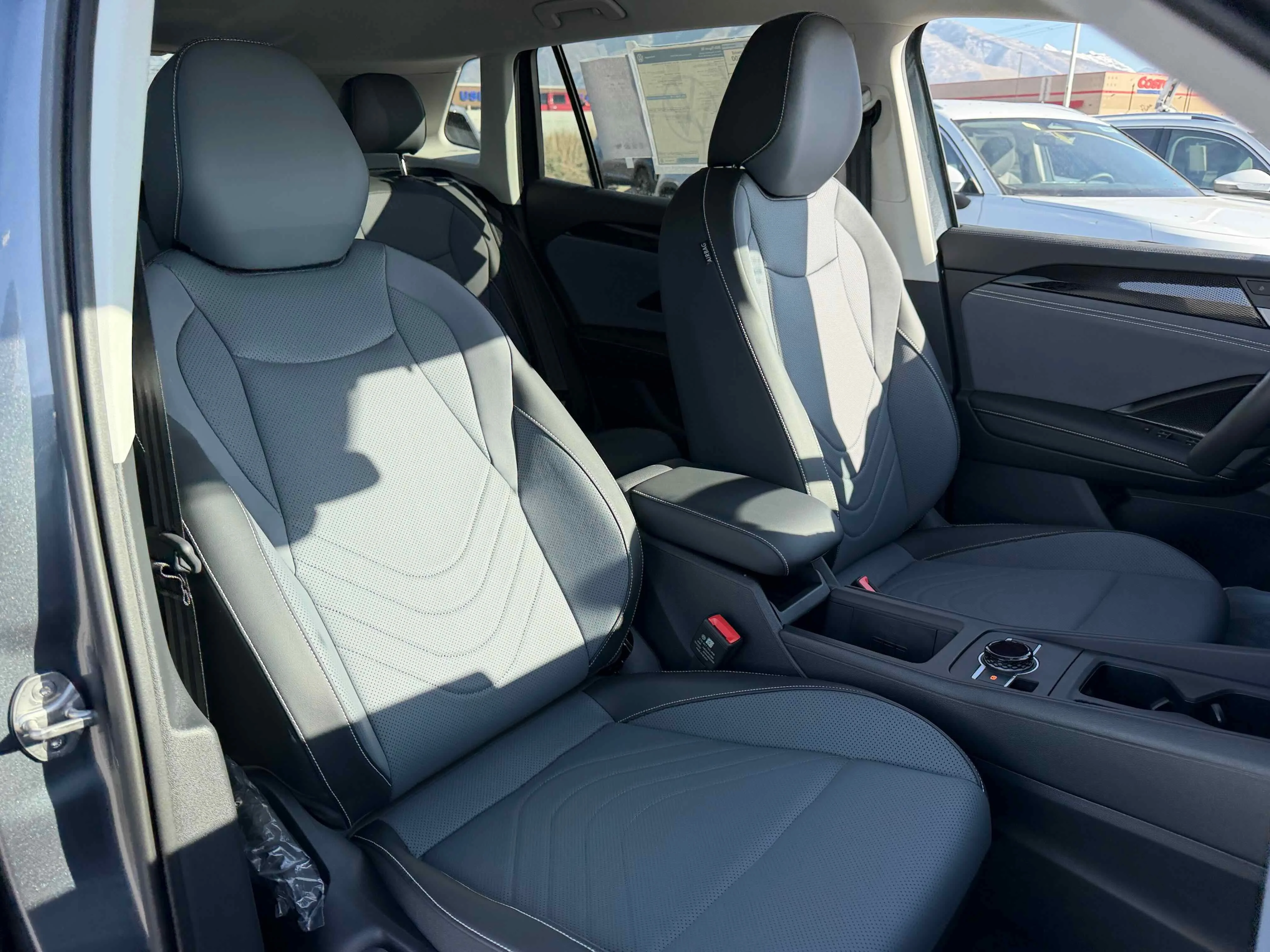 New 2026 Platinum Gray Volkswagen SE image 32
