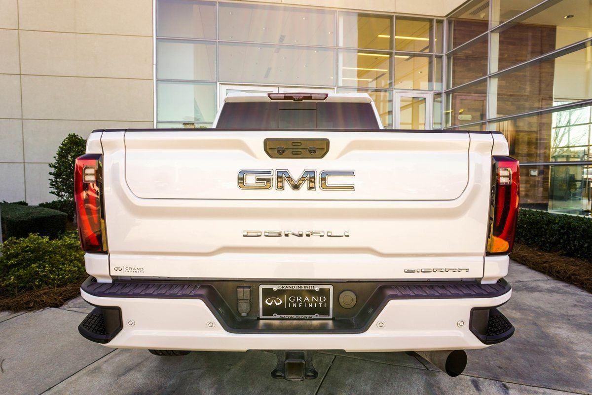 Used 2024 White GMC Denali Ultimate image 11