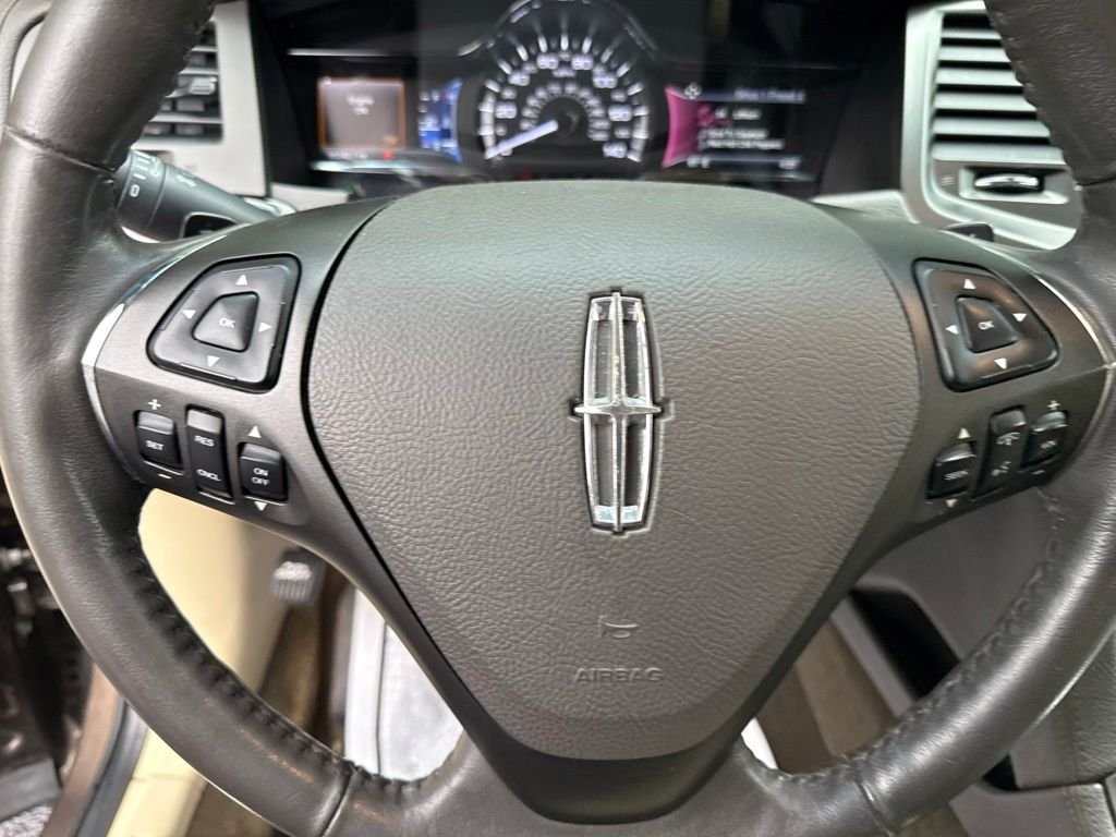Used 2015 Brown Lincoln Base image 25