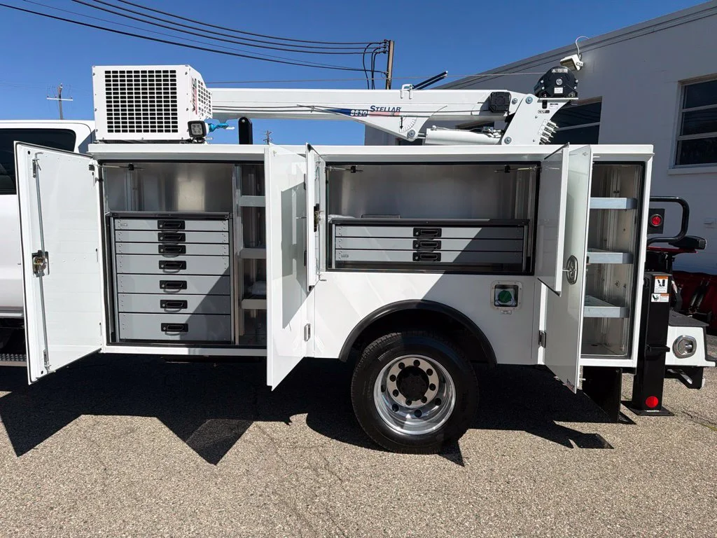 New 2026 Summit White Chevrolet Work Truck image 5