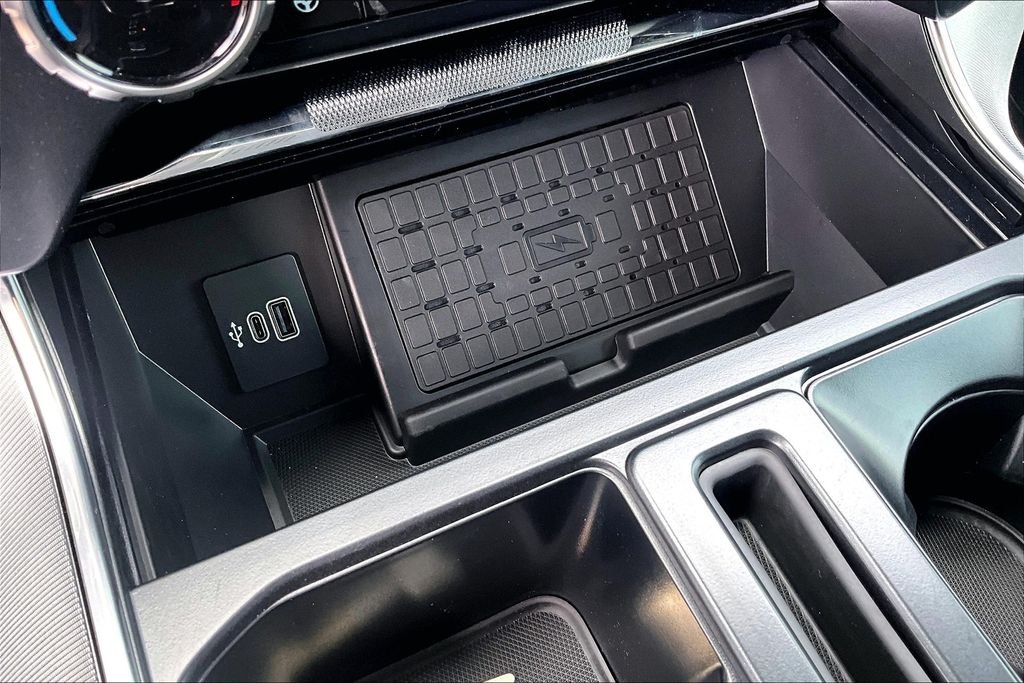 2025 Ford F-150 Platinum - Photo 17