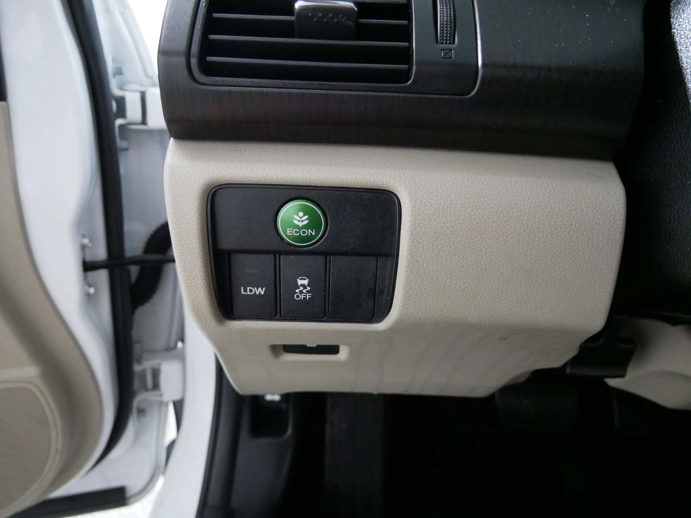 Used 2014 White Orchid Pearl Honda EX-L image 26