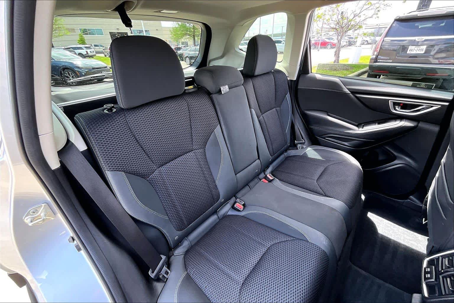 Used 2021 Ice Silver Metallic Subaru Premium image 18