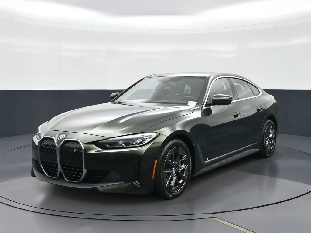 2023 BMW i4 eDrive40's photo