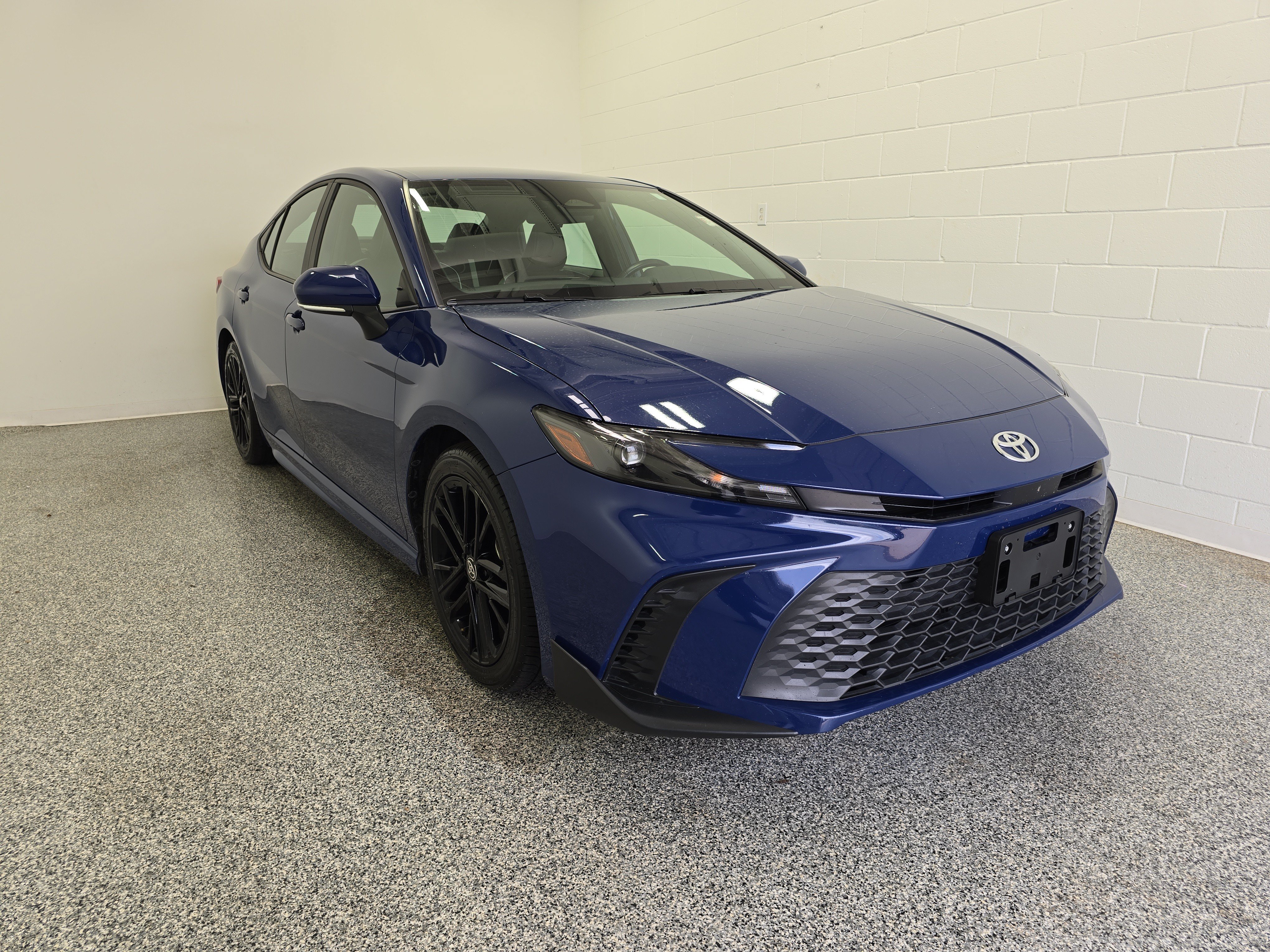 Used 2025 blue Toyota SE image 4