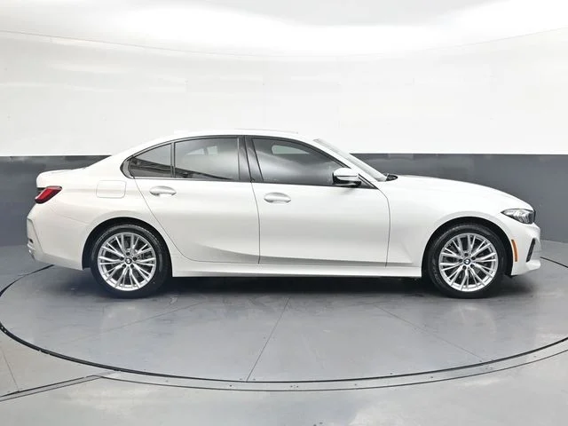 Used 2023 White BMW 330i xDrive image 3