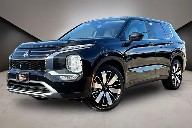 2026 Mitsubishi Outlander SE FWD's photo