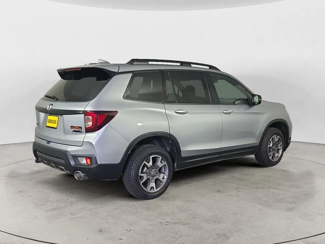 Used 2023 Silver Honda TrailSport image 5