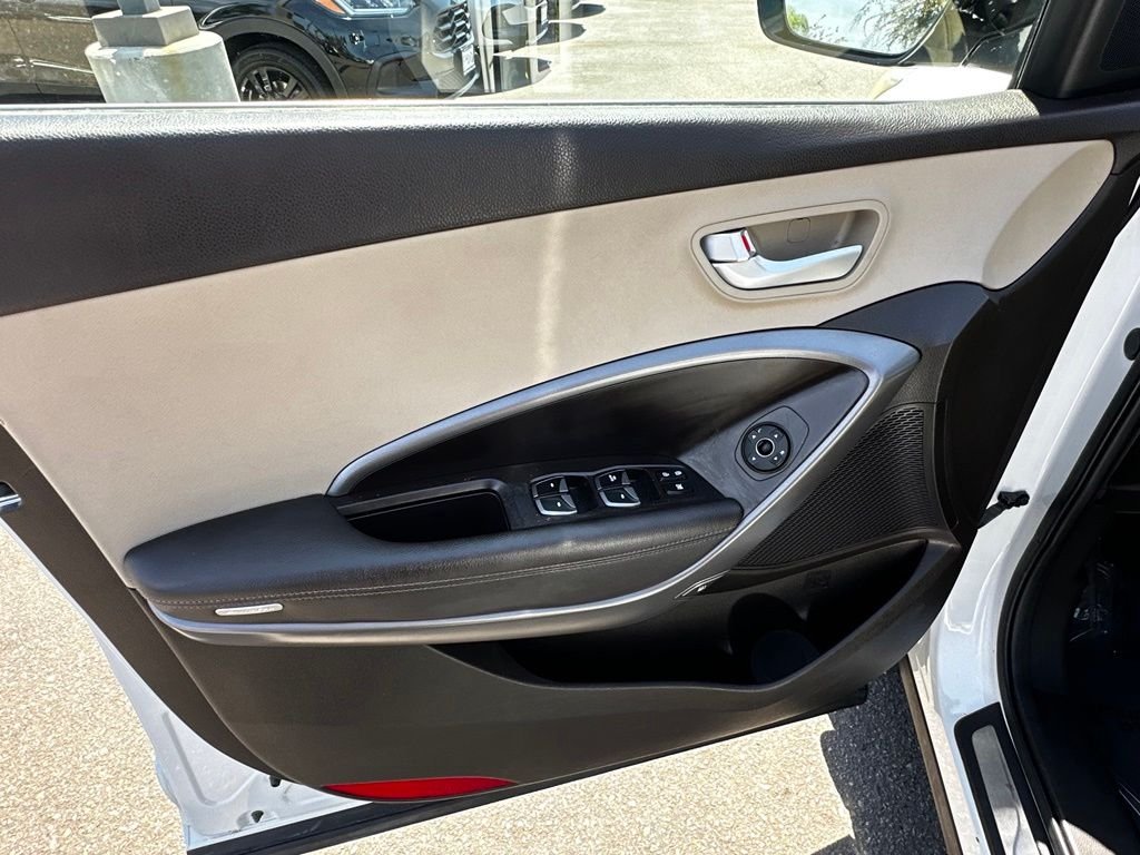 Used 2013 White Hyundai 2.0L Turbo image 23