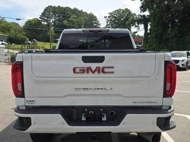 Used 2020 White GMC Denali image 4